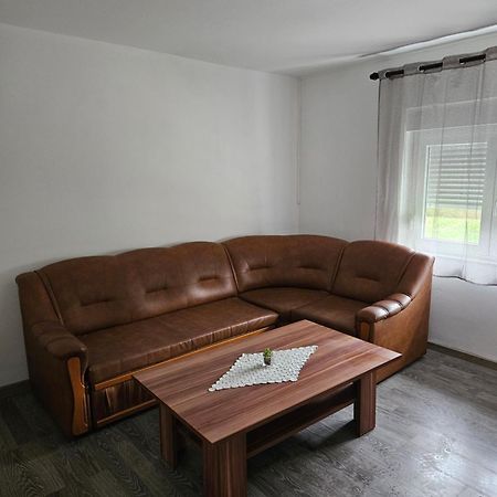 Apartman Mile - Holiday House Smoljanac Luaran gambar